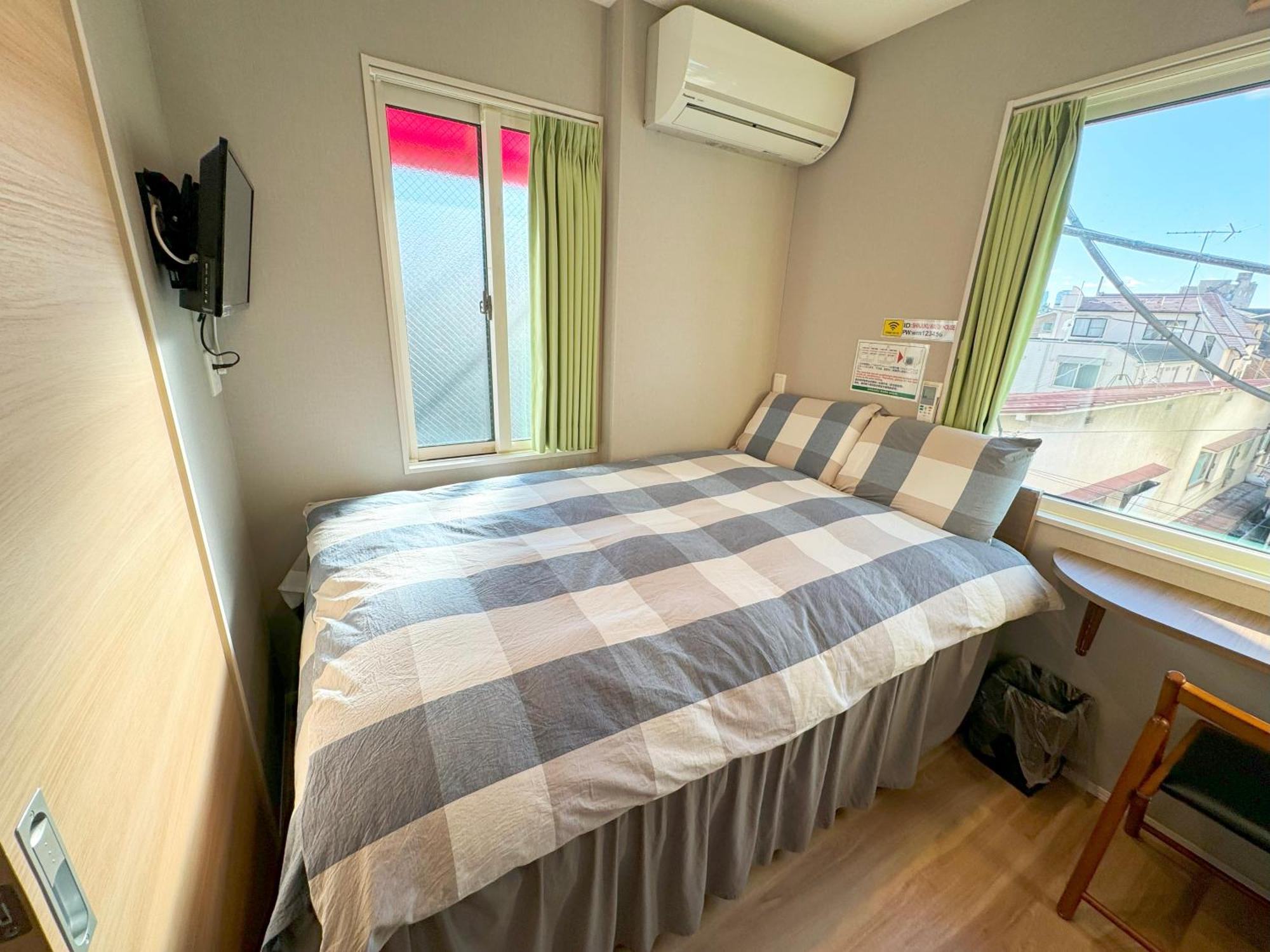Shinjuku Warm House, Tokyo
